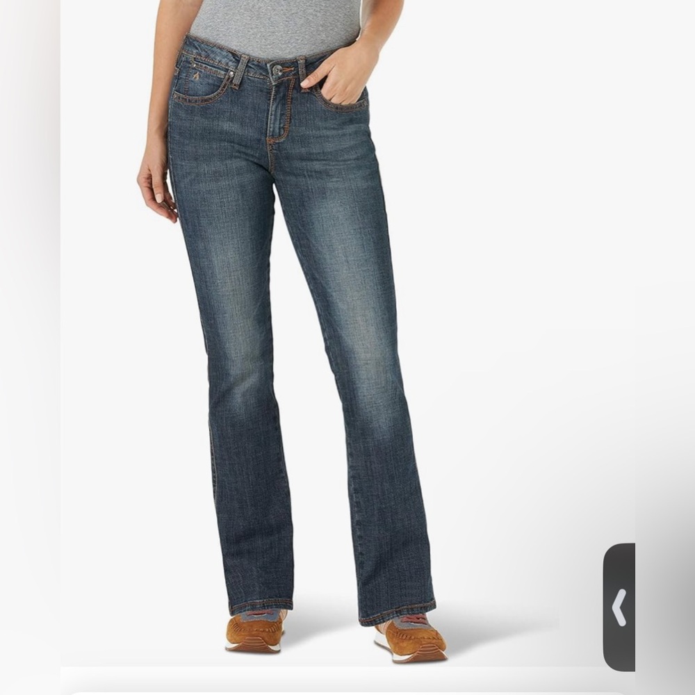 Aura Women's Classic Denim Jeans by Wrangler